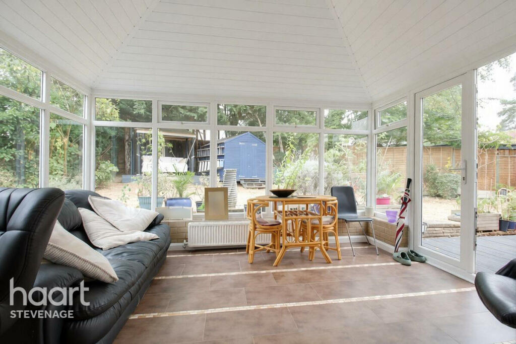 House in Stevenage, Roebuck - View 5