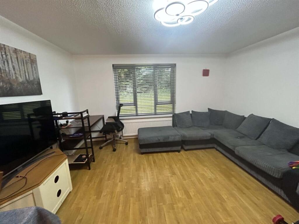 St. Pauls Court, Reading - View 2