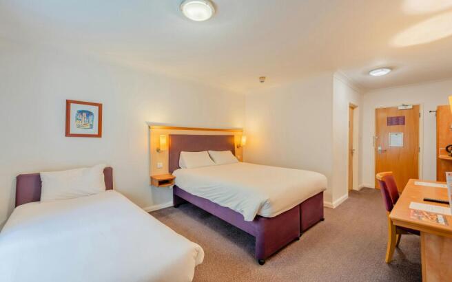 8690267-interior56.jpg