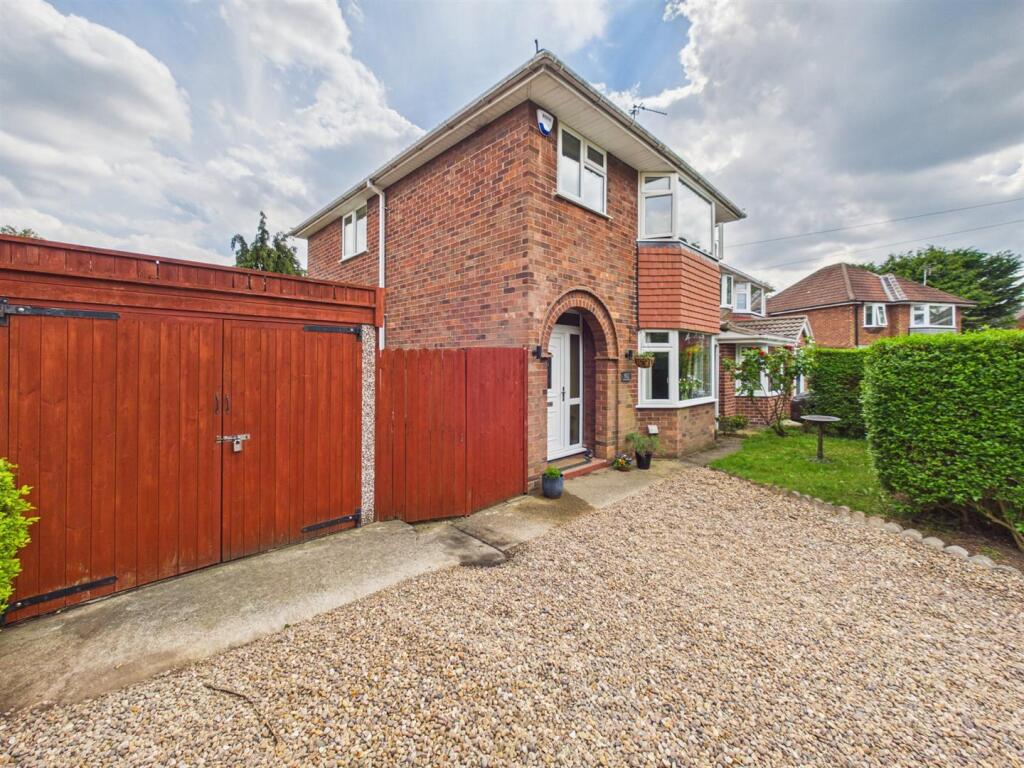 Main image of property: Newark Road, North Hykeham, Lincoln