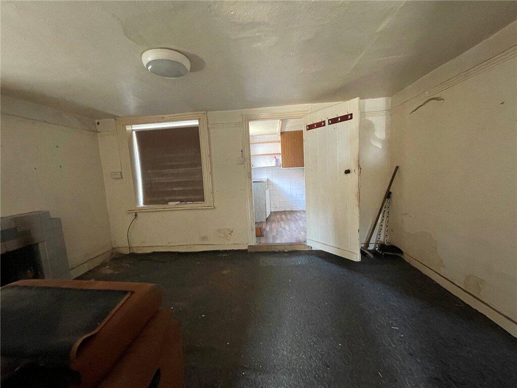 House in Luton - View 4