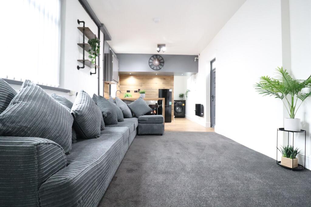 Main image of property: Ground Floor Flat 47 Cwmdare Street, Cathays, Cardiff CF24 4JZ