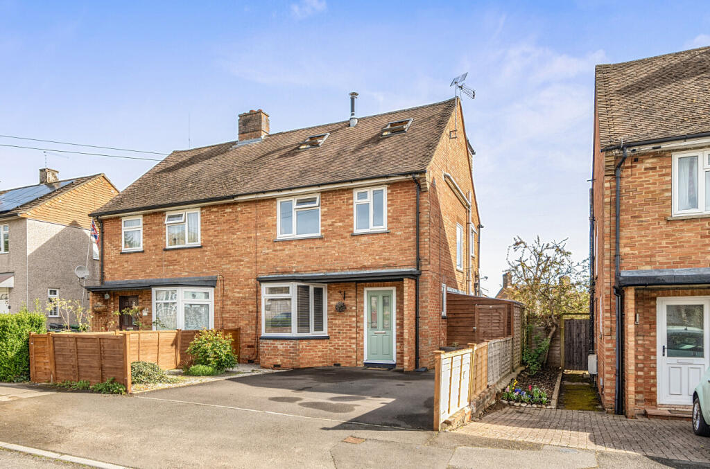 Main image of property: Lipscombe Rise, Alton, Hampshire, GU34