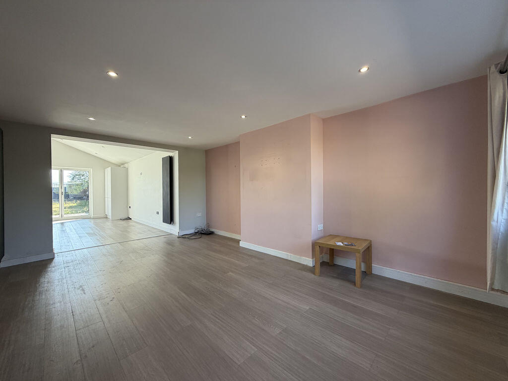 House in Worcester - View 3