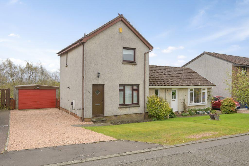 Main image of property: 38 Dempster Place, Dunfermline, KY12 9YN