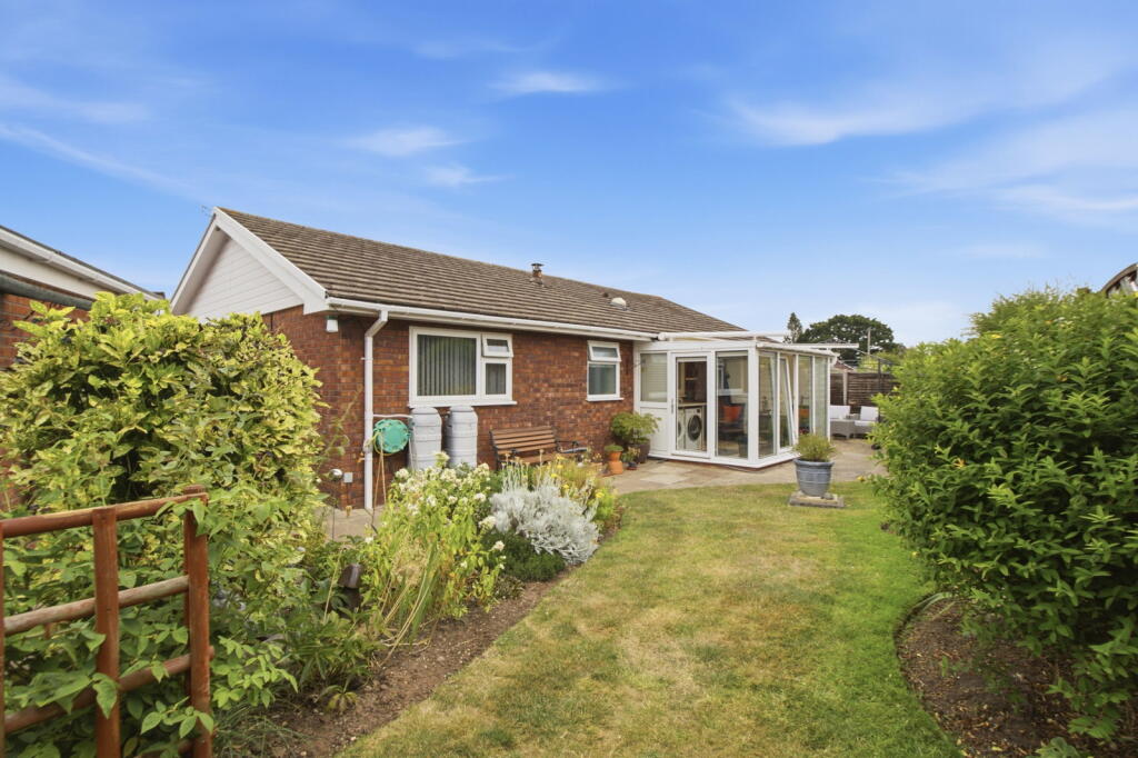 Hillivew Gardens, Ryall, Upton Upon Severn, WR8 0QJ photo 4