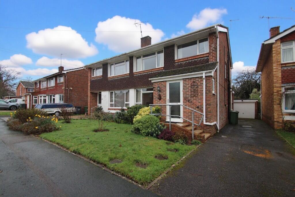 Main image of property: Summerlands Road, Fair Oak, Eastleigh, SO50