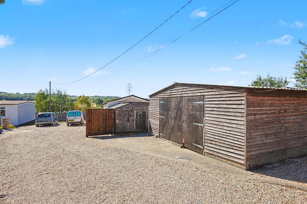 House in Southend-on-Sea - View 5