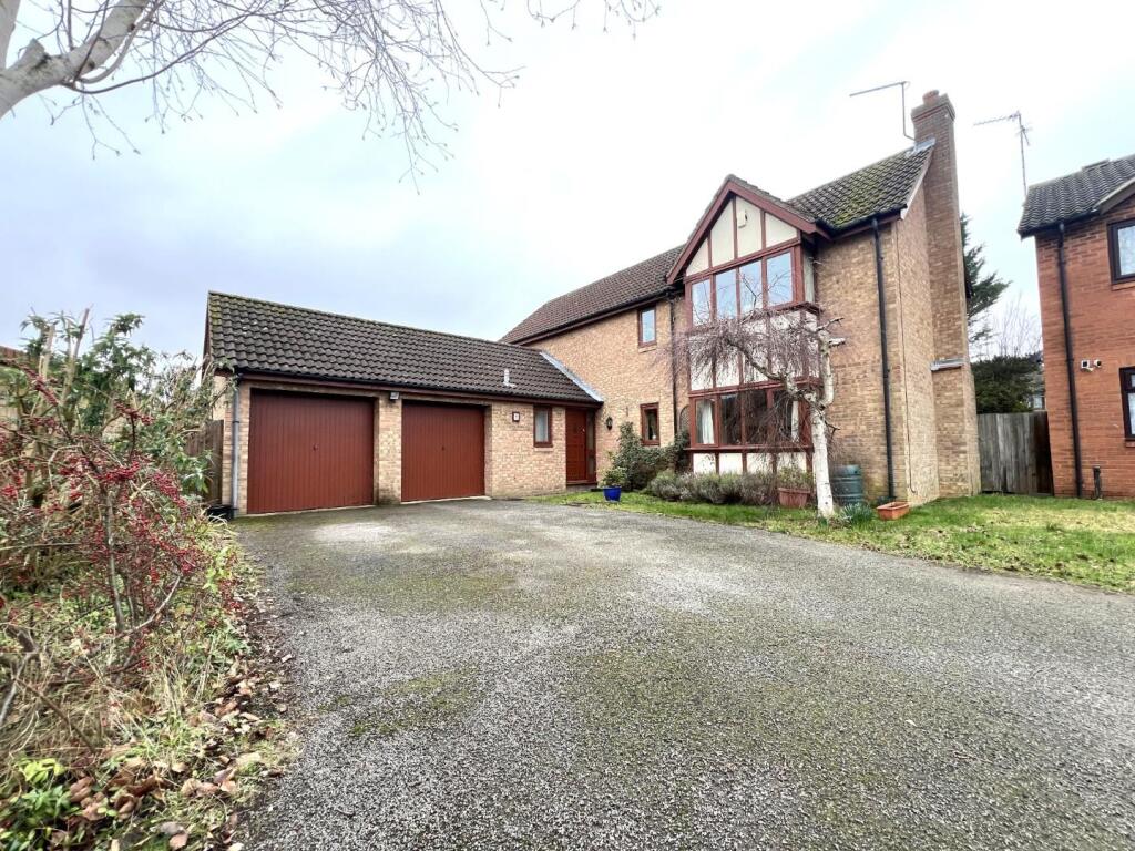 4-bed detached on Derby Drive, Peterborough, £435,000