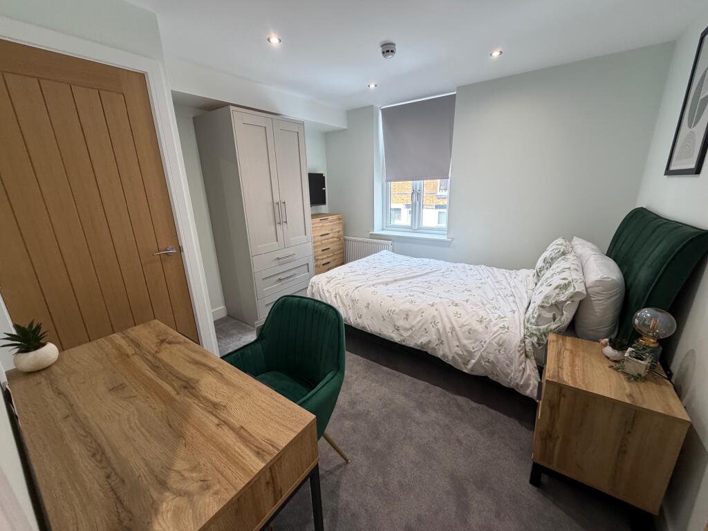Main image of property: Room 3, Hall Street