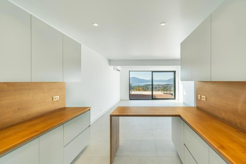 Main image of property: Kotor