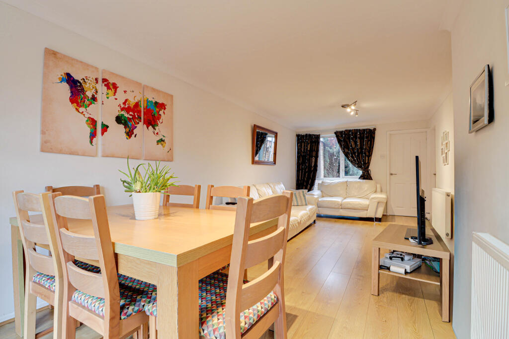 Additional image 3 of Broadstone Road, Harpenden, Hertfordshire, AL5
