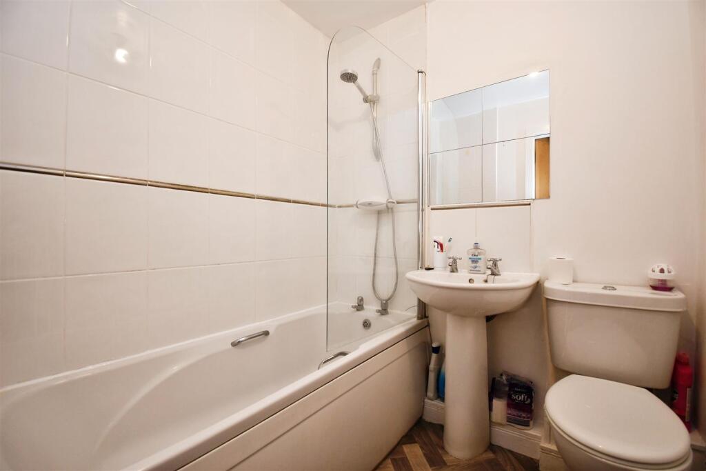 Apartment in Hull, Kingston upon Hull - View 4