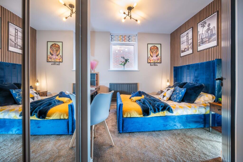 Main image of property: Room 3, 33a Dixon Street, Swindon, Wiltshire, SN1