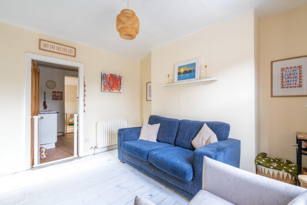 House in Worcester - View 5
