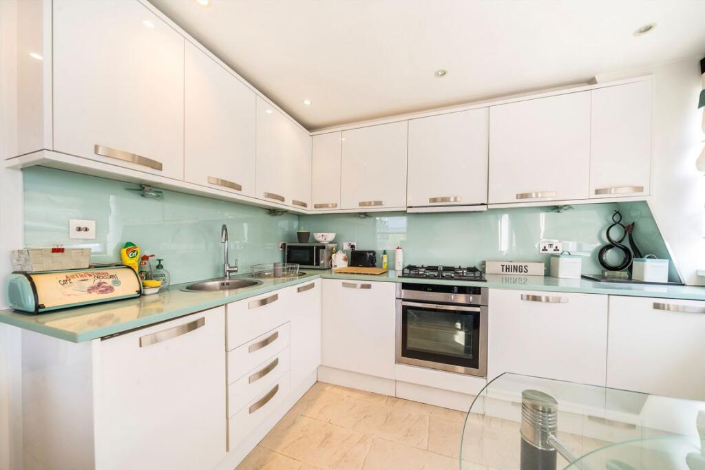 Apartment in London - View 4