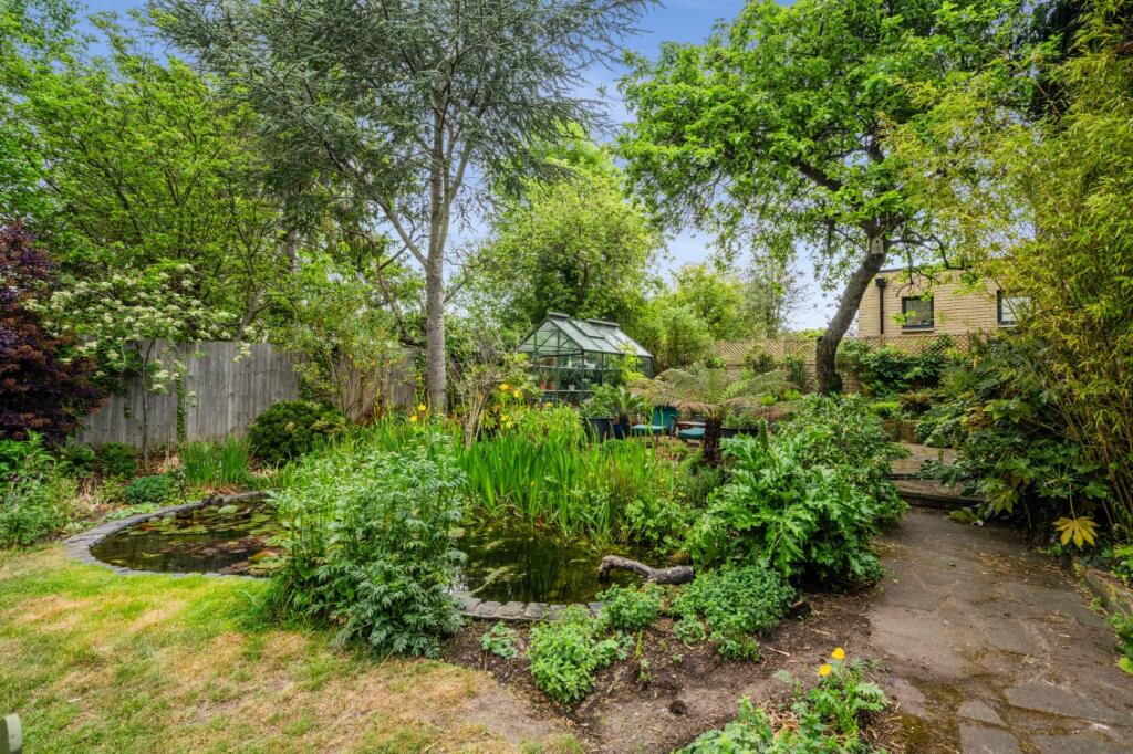 House in London, London Borough of Bromley - More