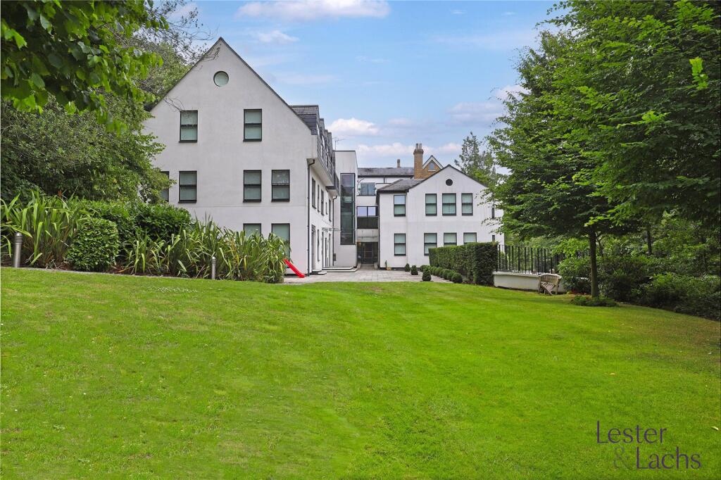 Main image of property: Piercing Hill, Theydon Bois, Epping, CM16