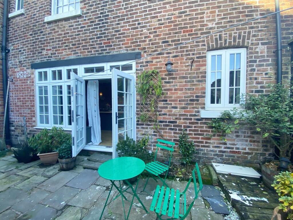 House in Stockport - View 4