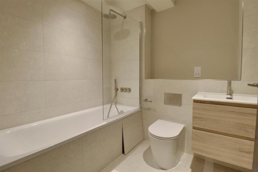 Apartment in Portsmouth - More