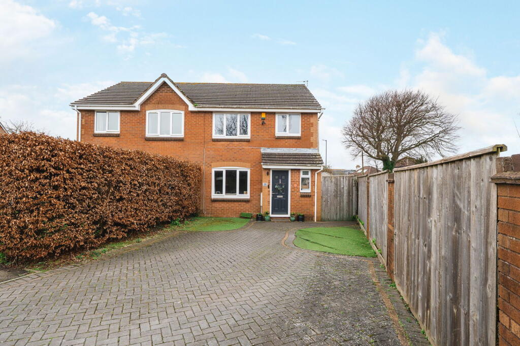 Main image of property: Gaunts Close, Portishead, Bristol, BS20 8BL