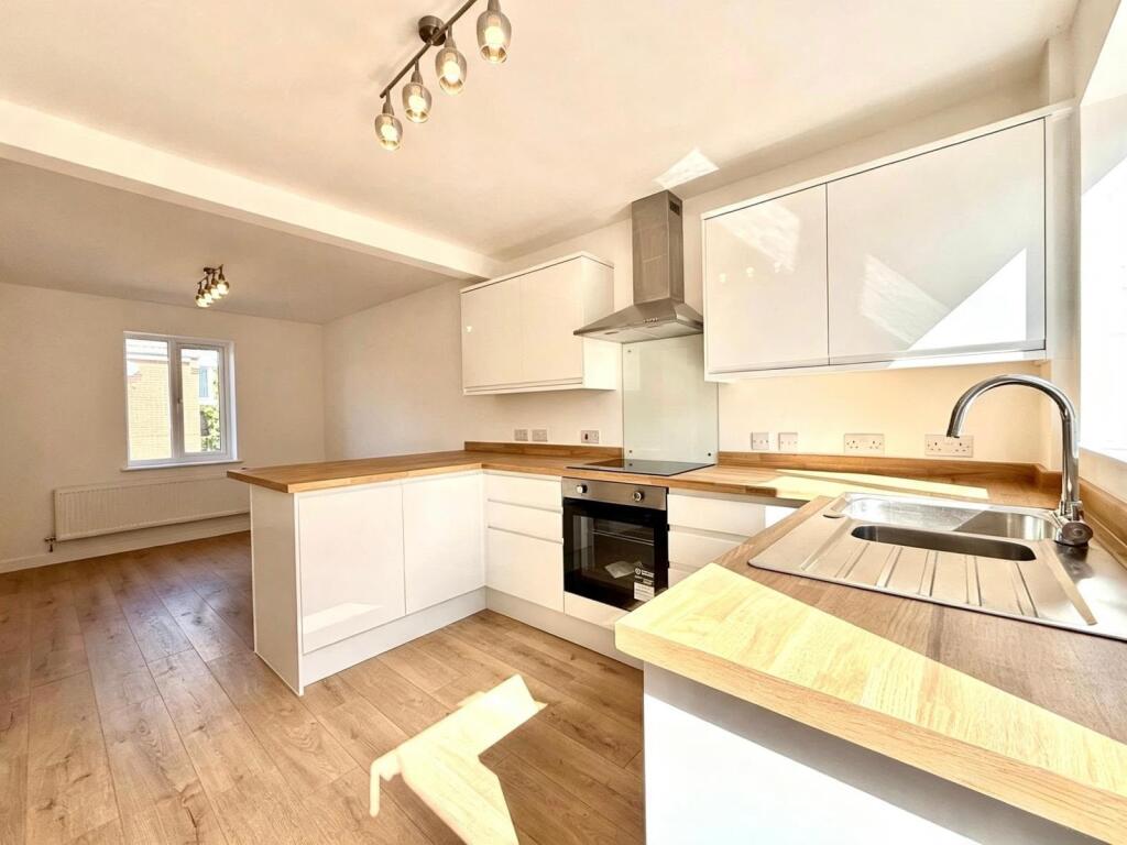 House in Swindon - View 4