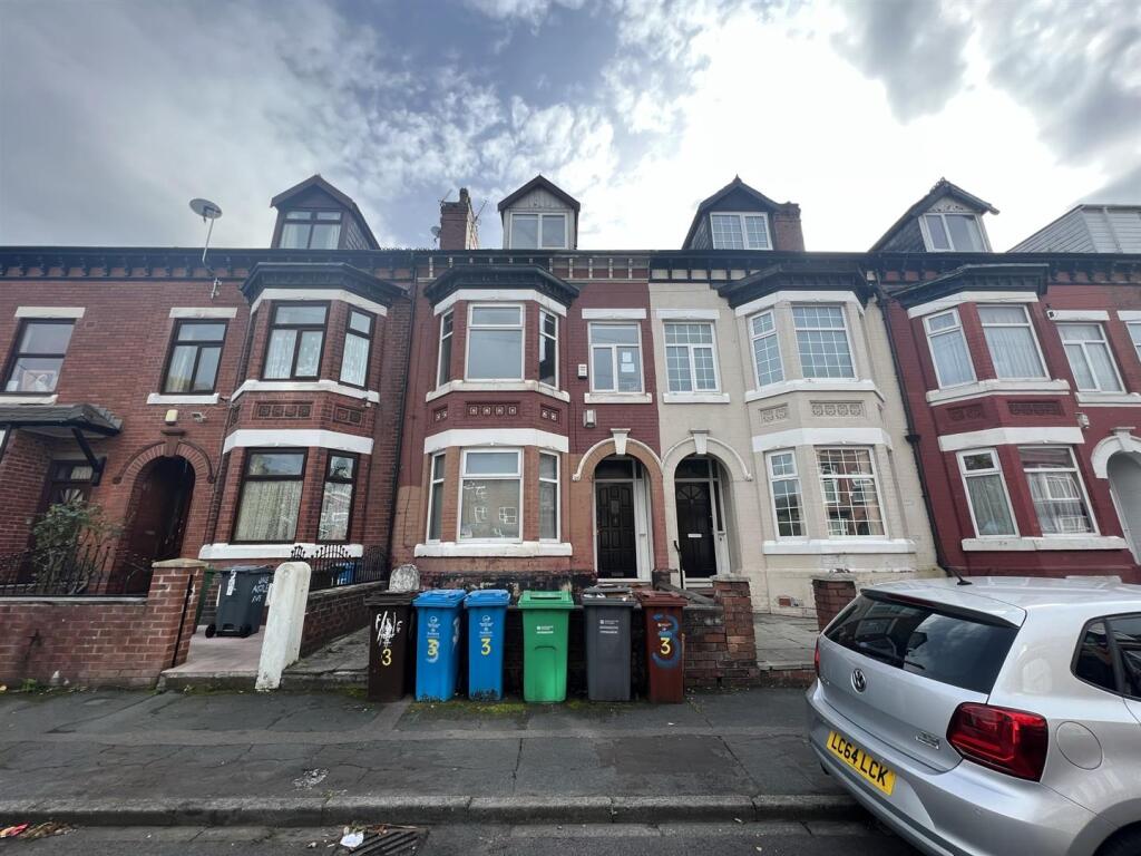 Main image of property: Argyle Avenue, Victoria Park, £130pppw