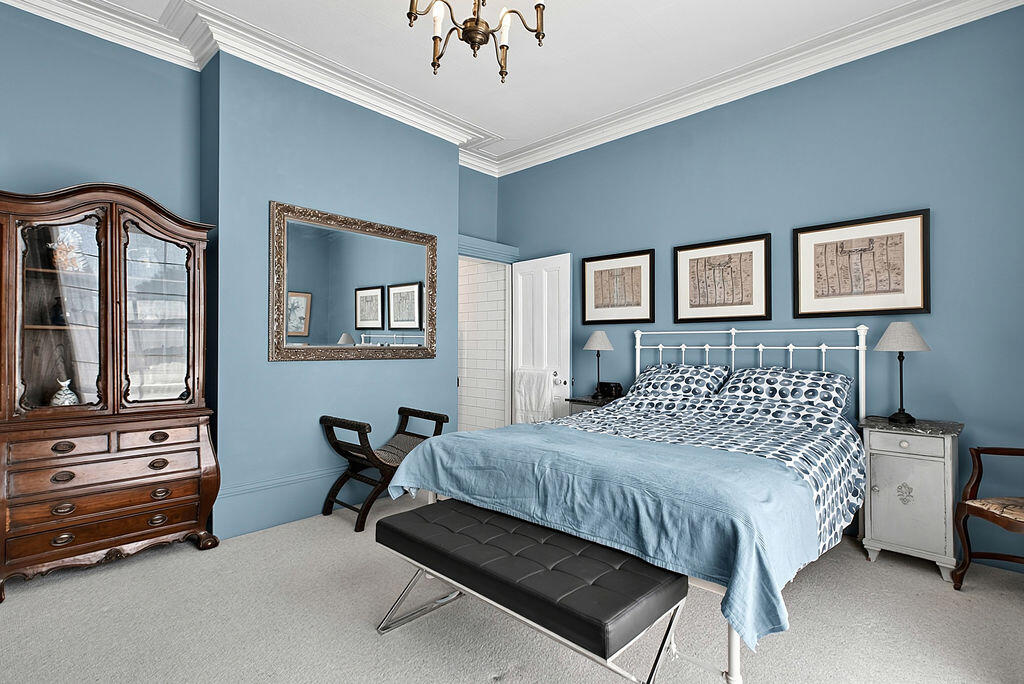 House in Portsmouth - View 5