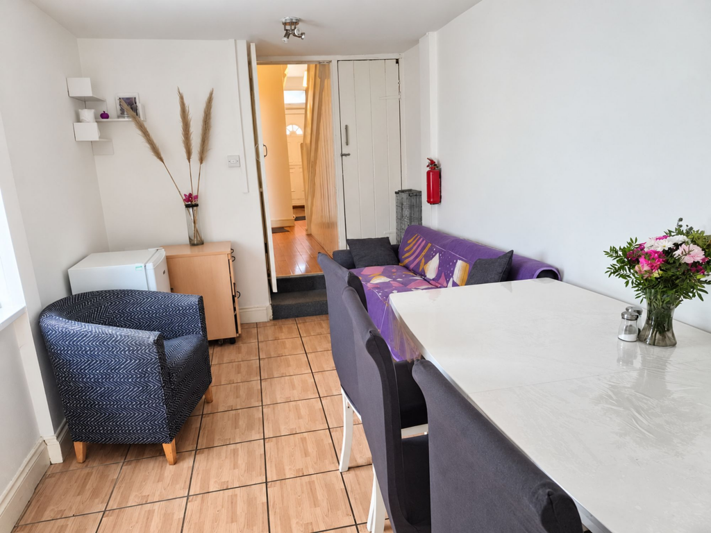 House in London, Royal Borough of Greenwich - View 2