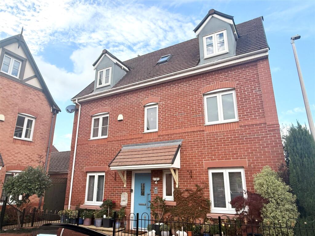 4-bed detached on 77 Hesketh Way, £380,000