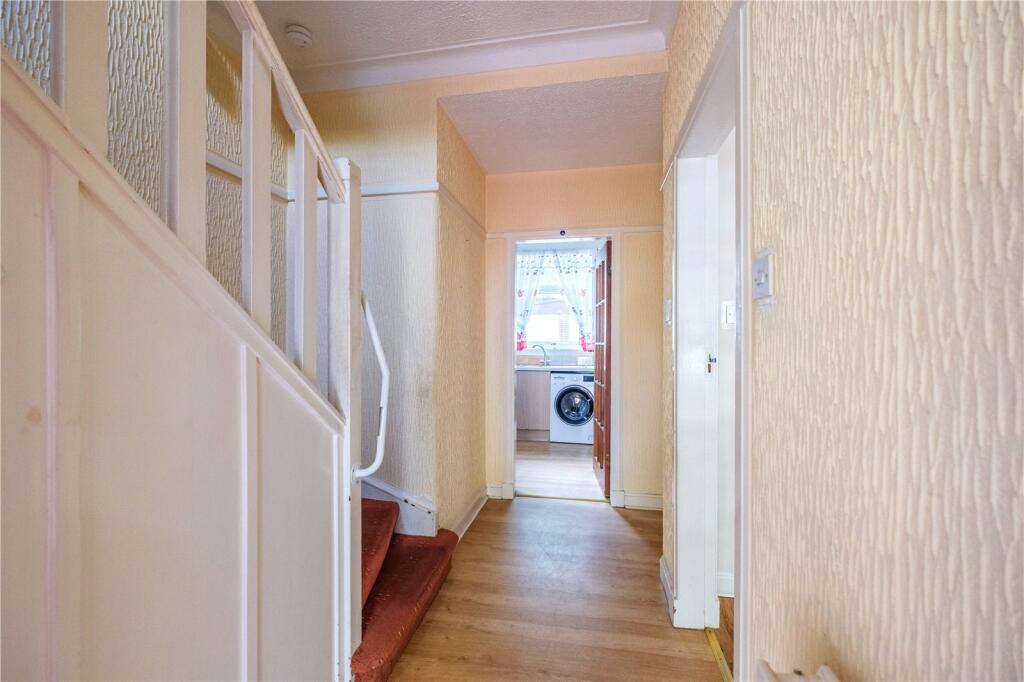 Croftfoot Road, Glasgow, G44 photo 4