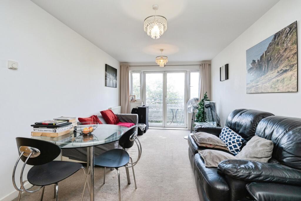 Apartment in London - View 3