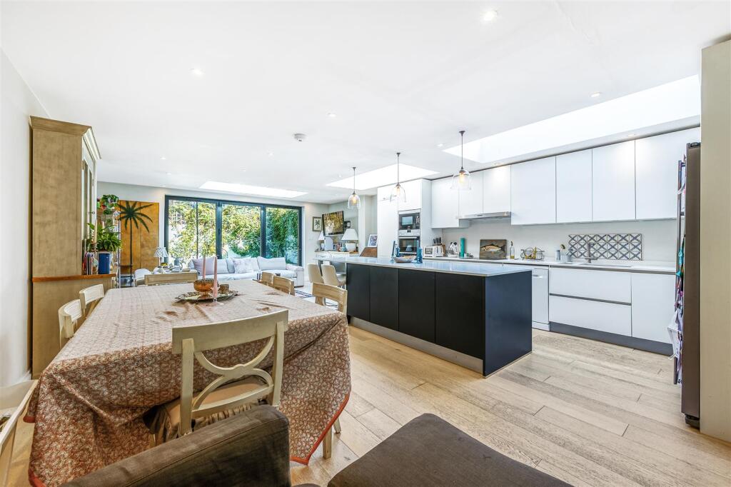 Main image of property: Birkbeck Avenue,Acton, London