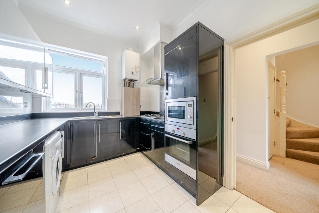 3 bedroom flat for rent