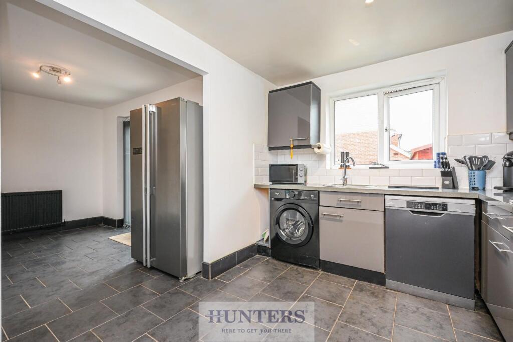 House in Wakefield, Featherstone - View 5