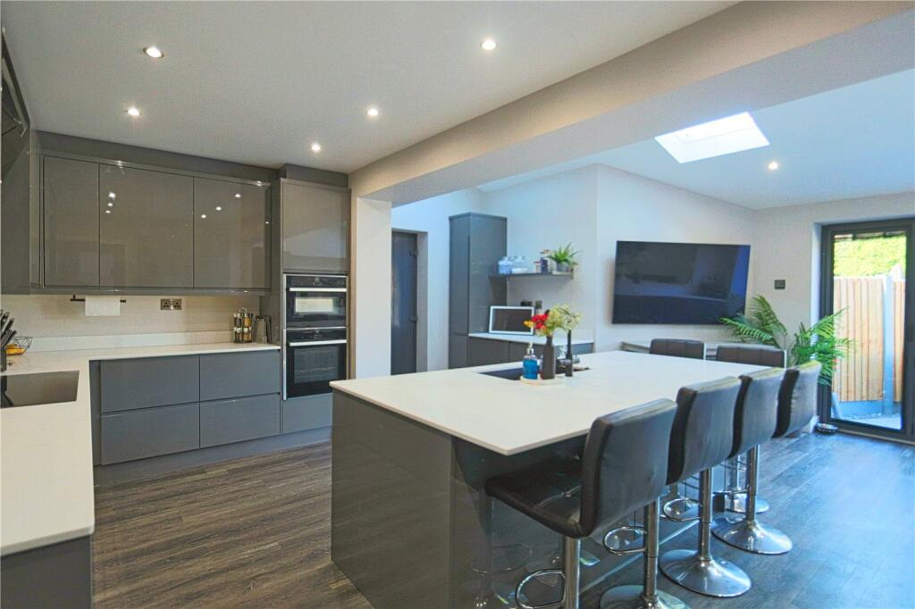 Elizabeth Avenue, Denton, Manchester, Greater Manchester, M34 photo 3