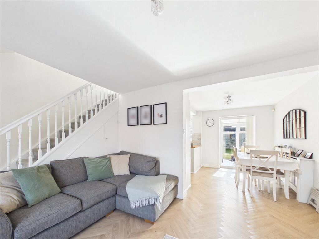 House in Bristol, Barrs Court, Oldland - More