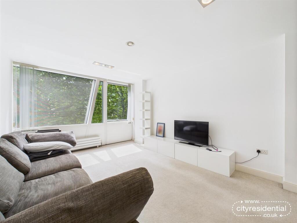 Apartment in Liverpool - View 3