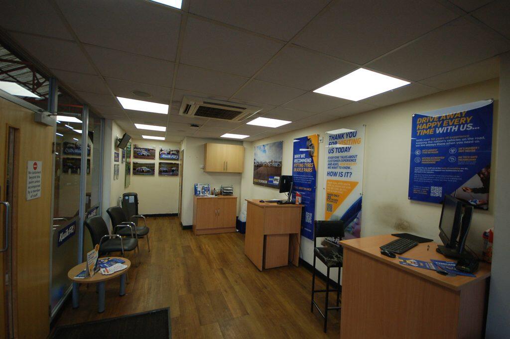 Photo 3