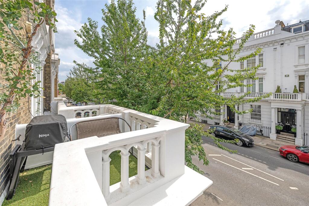 House in London, City of Westminster - More