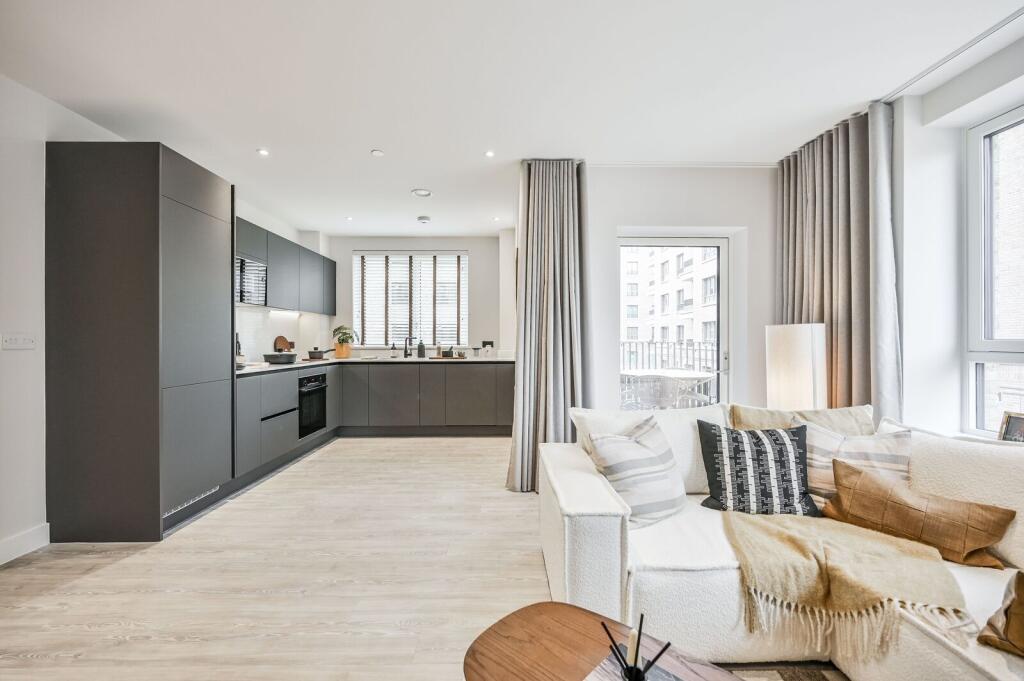 Apartment in London - View 5