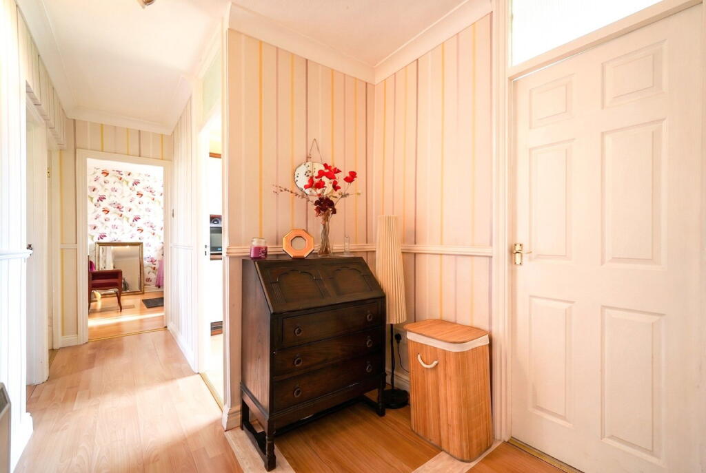 Apartment in Birmingham, Billesley - View 3