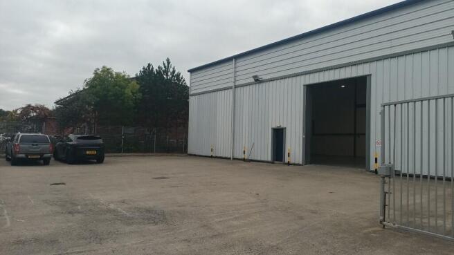 Unit 3 - Secure yard