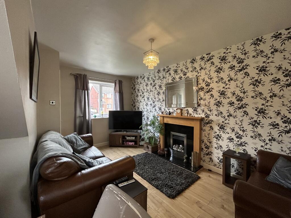 Chatsworth Close, Willenhall photo 5