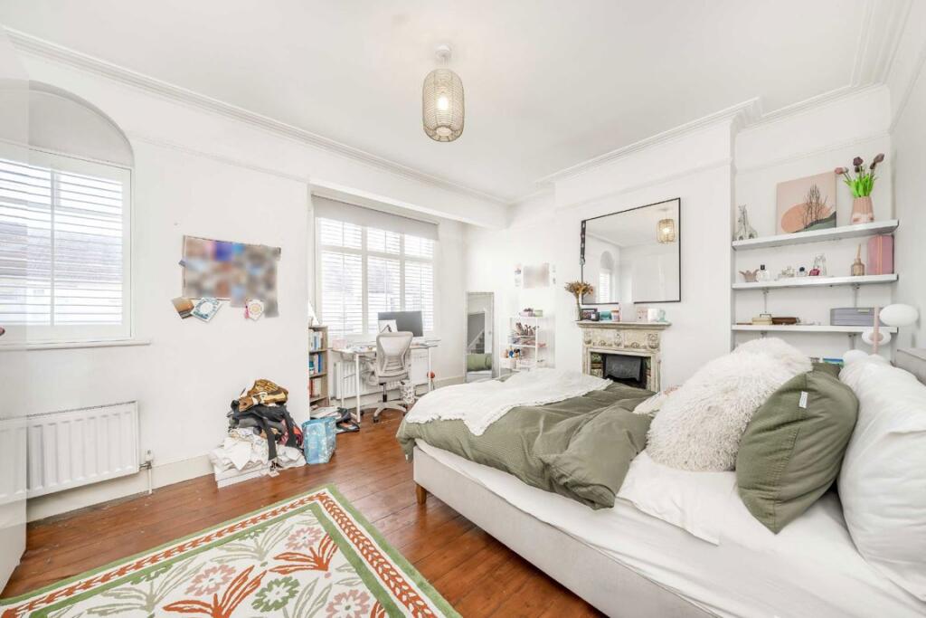 House in London - View 5