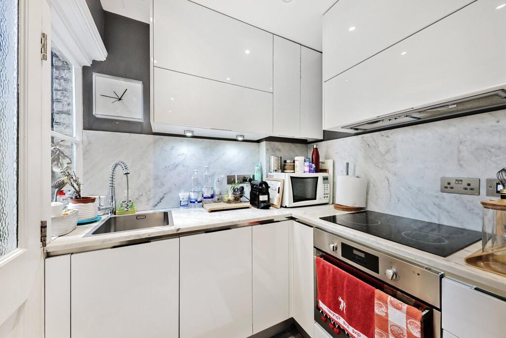 Apartment in London - View 3