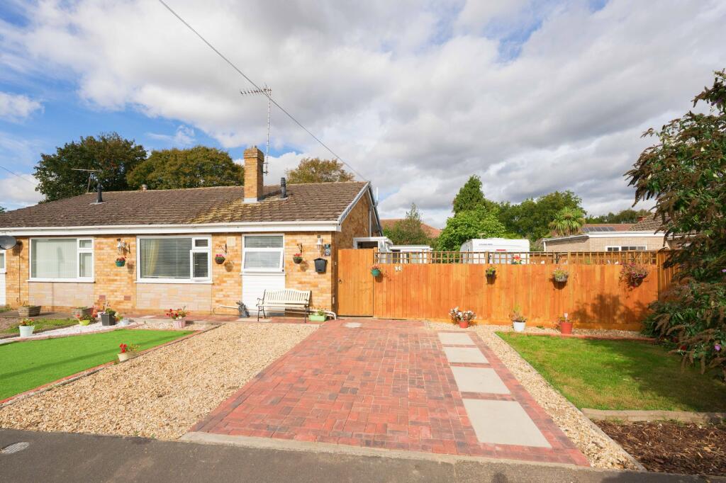 3-bed semi-detached on Acacia Way, Boston, PE21, £215,000