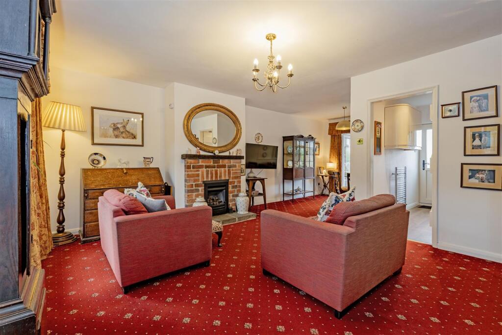 House in Derbyshire Dales, Calver - View 3