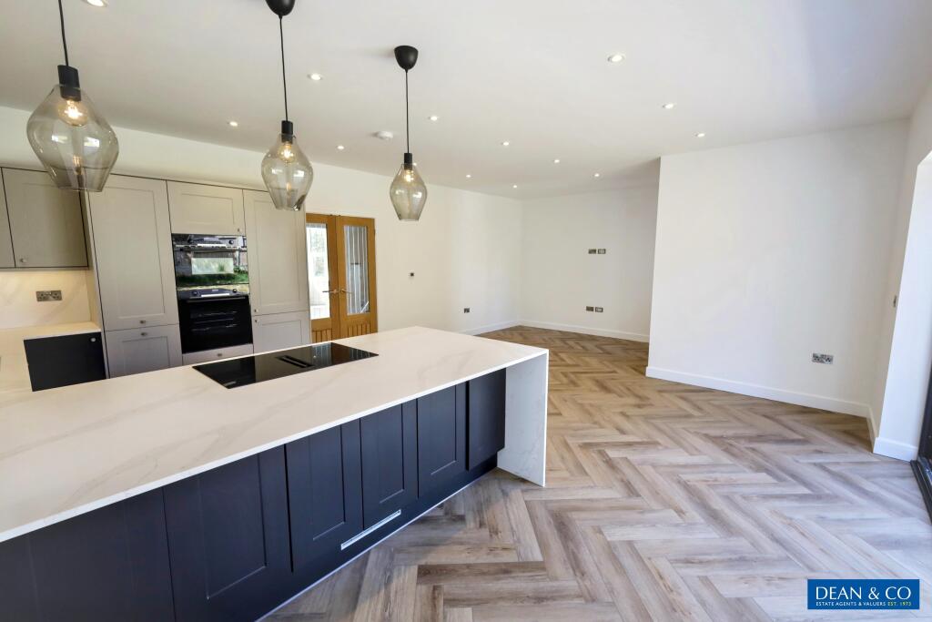House in Hove, West Blatchington - View 3