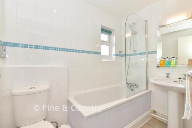 En-Suite Bathroom